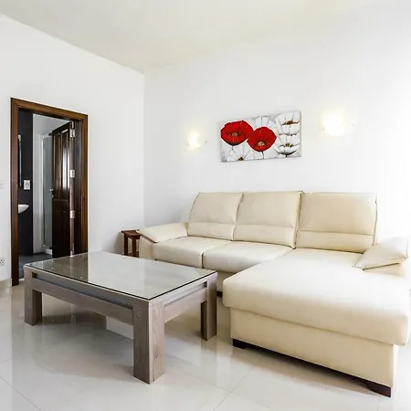 Dolphin Court Apartament