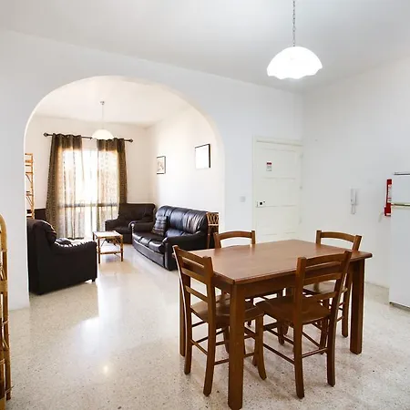 Dolphin Court * Marsalforn