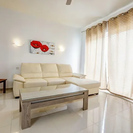 Dolphin Court Apartment