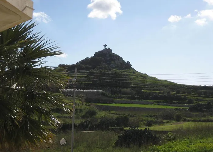 Dolphin Court * Marsalforn