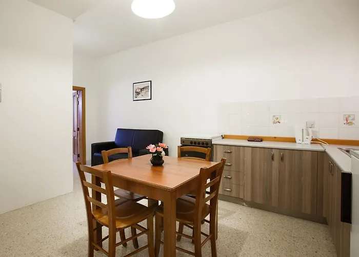 Dolphin Court Διαμέρισμα Marsalforn