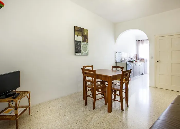 Dolphin Court Διαμέρισμα Marsalforn