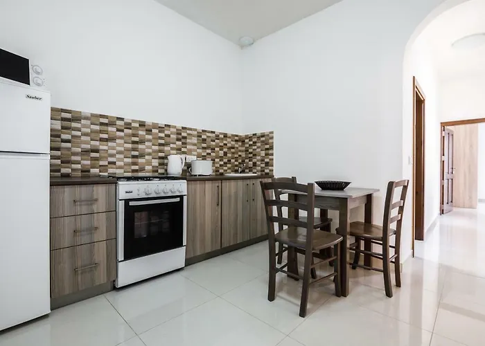 Dolphin Court Apartamento Marsalforn