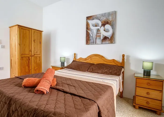 Dolphin Court * Marsalforn